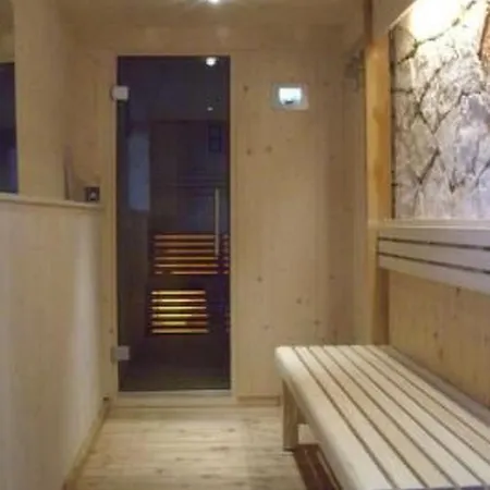 Miralago By Interhome مالتشيزينيه