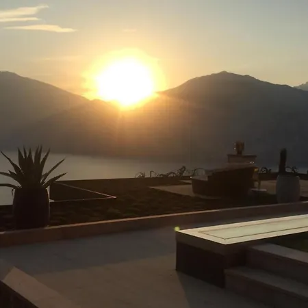 Miralago By Interhome مالتشيزينيه