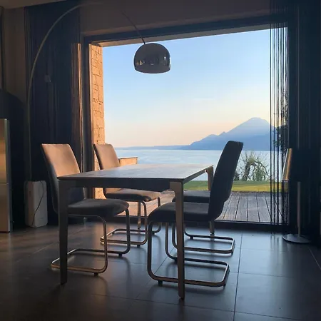 Miralago By Interhome مالتشيزينيه