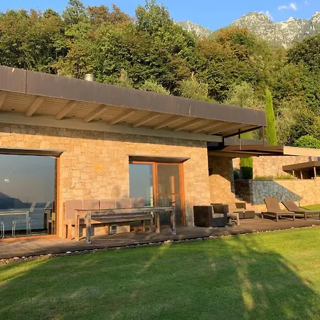 Dom wakacyjny Miralago By Interhome Malcesine
